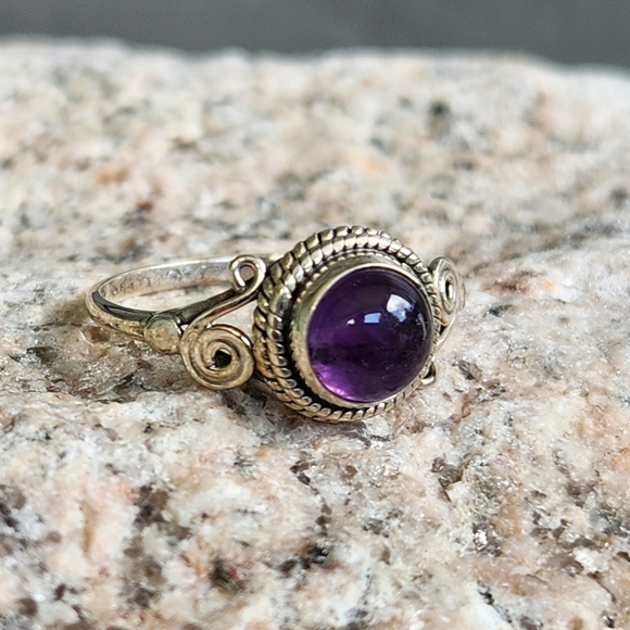 NEW Sterling Silver 925 Round Bezel Set Amethyst Ring Size 8 - Picture 7 of 9